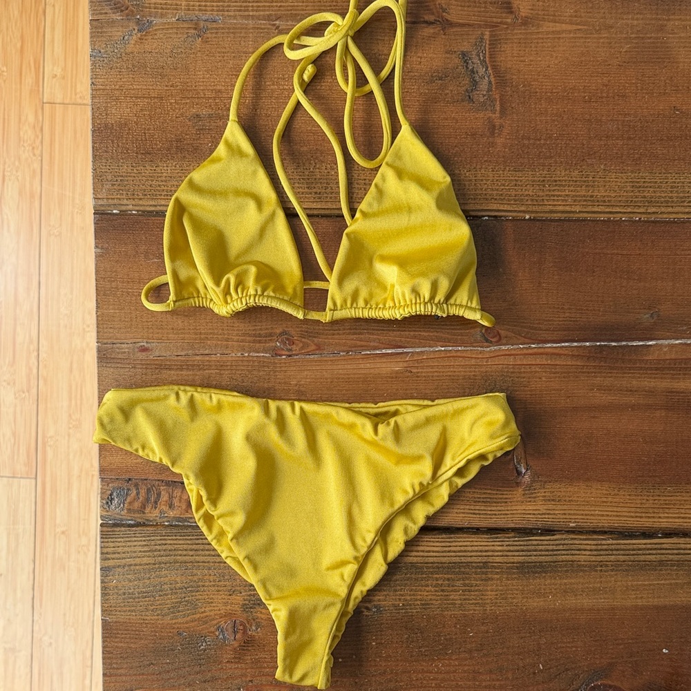 Indah Bikini Gold Set Bikini Top and Bottom